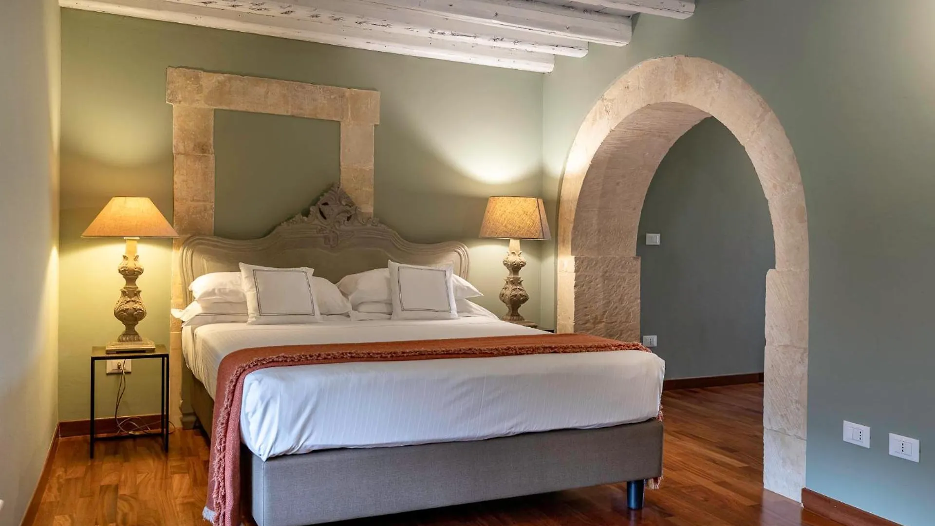 *** Bed & Breakfast Seven Rooms Villadorata Noto Italy